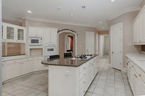 2 Wexford Court Houston TX 77024