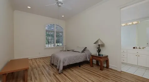 2 Wexford Court Houston TX 77024