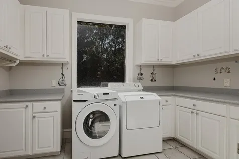 2 Wexford Court Houston TX 77024