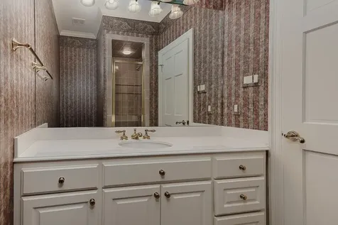 2 Wexford Court Houston TX 77024