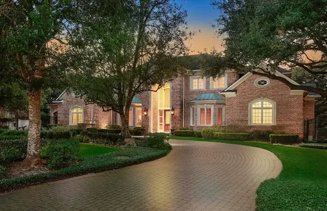 2 Wexford Court Houston TX 77024