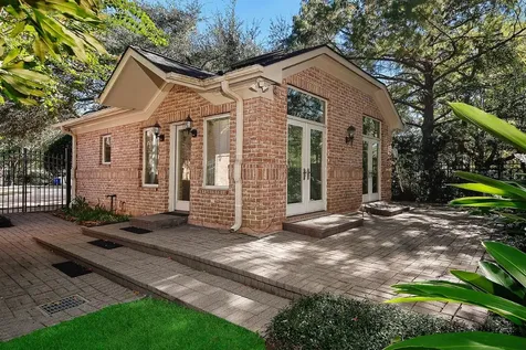 2 Wexford Court Houston TX 77024