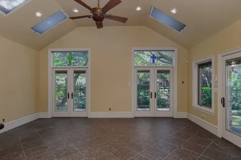 2 Wexford Court Houston TX 77024