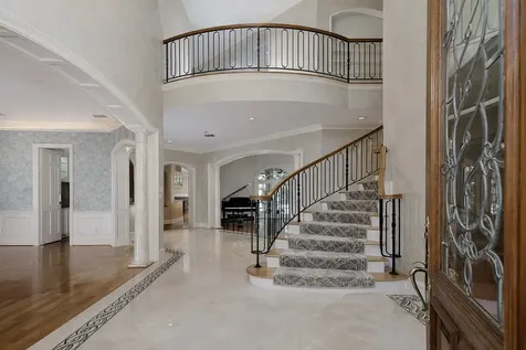 2 Wexford Court Houston TX 77024