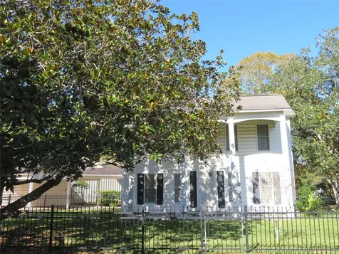 702 Erin Street El Campo TX 77437