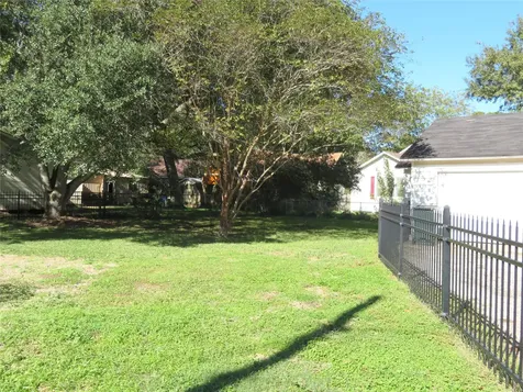 702 Erin Street El Campo TX 77437