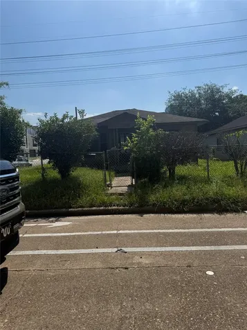 3818 Hardy Street Houston TX 77009