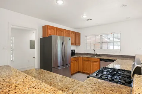 2206 Wimcrest Street Galveston TX 77551