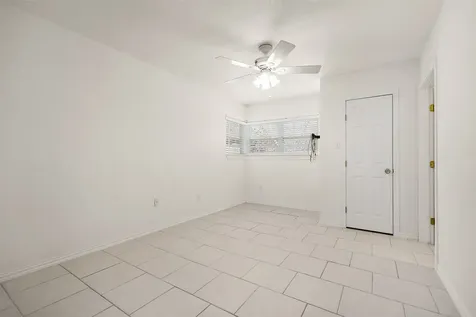 2206 Wimcrest Street Galveston TX 77551