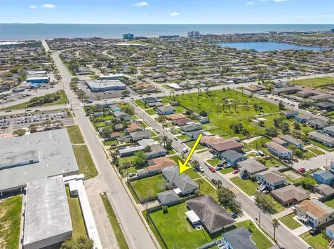 2206 Wimcrest Street Galveston TX 77551