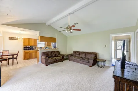 8610 Bluebonnet Street Highlands TX 77562
