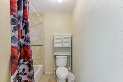8610 Bluebonnet Street Highlands TX 77562