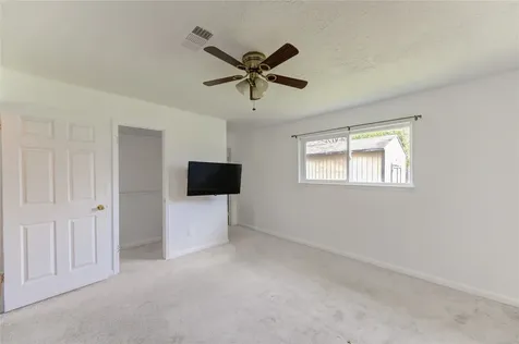 8610 Bluebonnet Street Highlands TX 77562