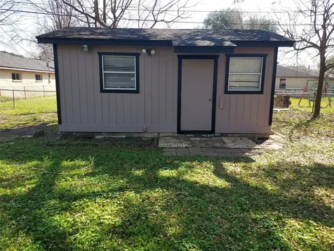 1008 Meadowlane Street Angleton TX 77515