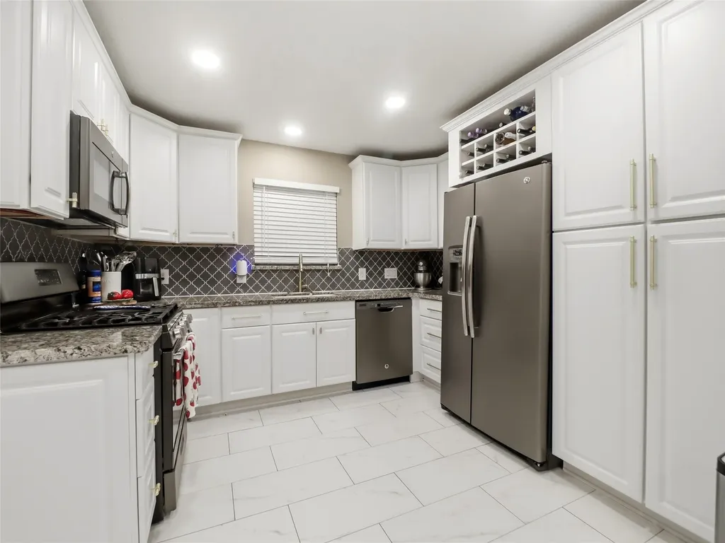 7458 Bahia Lane Houston TX 77489