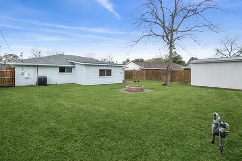 901 Luella Avenue Deer Park TX 77536