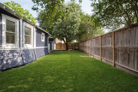 602 Aurora Street Houston TX 77008