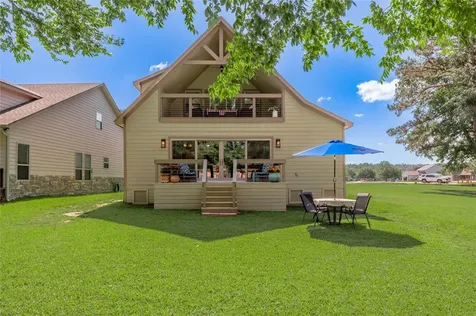 16 Wildwood Lake Drive Huntsville TX 77340