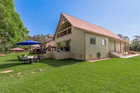 16 Wildwood Lake Drive Huntsville TX 77340