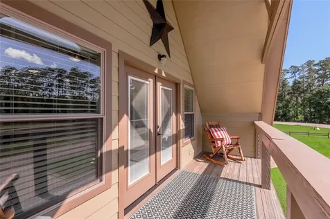 16 Wildwood Lake Drive Huntsville TX 77340