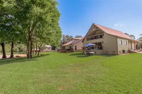 16 Wildwood Lake Drive Huntsville TX 77340