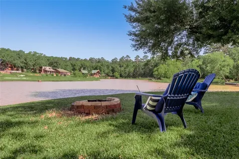 16 Wildwood Lake Drive Huntsville TX 77340