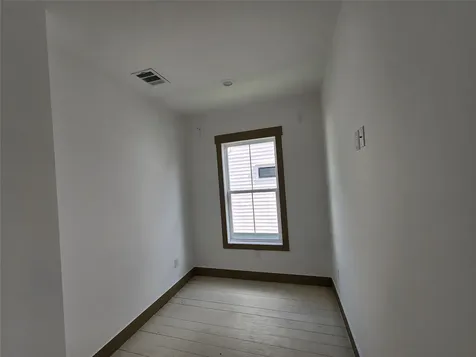 1220 32nd Street Galveston TX 77550