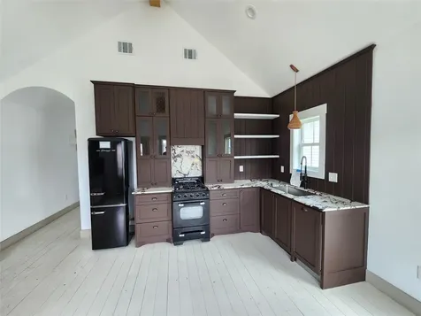 1220 32nd Street Galveston TX 77550