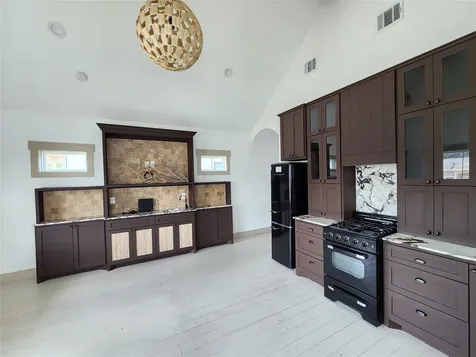 1220 32nd Street Galveston TX 77550