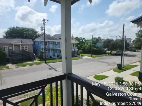 1220 32nd Street Galveston TX 77550