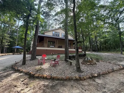 40 Dartmoor Court Coldspring TX 77331