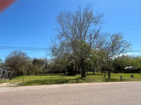 908 Chestnut Street La Marque TX 77568