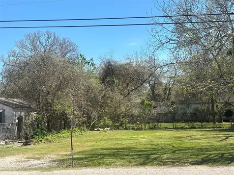 908 Chestnut Street La Marque TX 77568