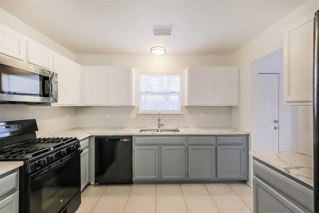 5450 Evergreen Canyon Road Houston TX 77066