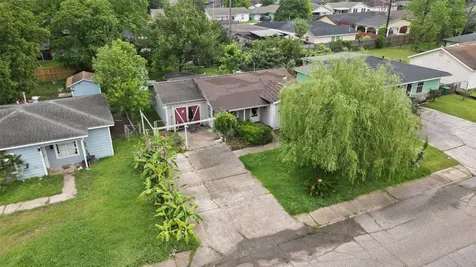 2107 Norman Street Pasadena TX 77506