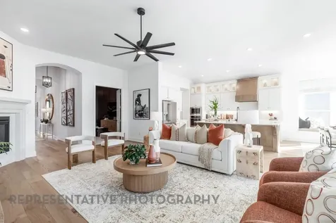 12115 Lake View Boulevard Mont Belvieu TX 77523