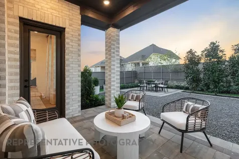 12115 Lake View Boulevard Mont Belvieu TX 77523