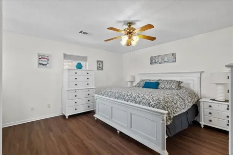 45 Dolphin Street Bayou Vista TX 77563
