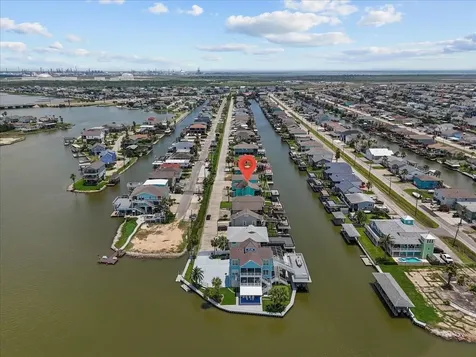 45 Dolphin Street Bayou Vista TX 77563