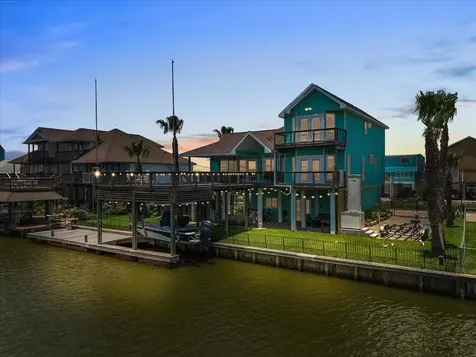 45 Dolphin Street Bayou Vista TX 77563