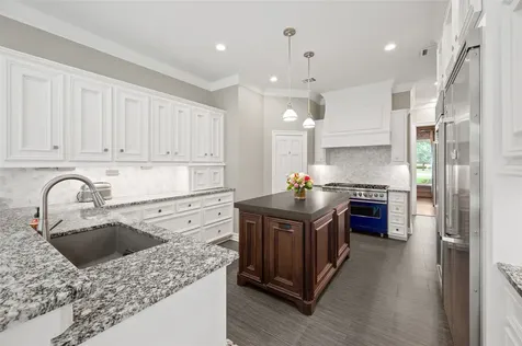 1 Ourlane Court Houston TX 77024