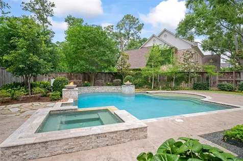 1 Ourlane Court Houston TX 77024