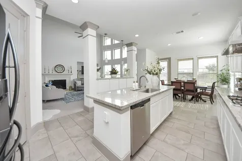 1911 Sapphire Pines Lane Richmond TX 77469