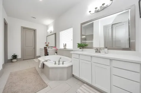 1911 Sapphire Pines Lane Richmond TX 77469