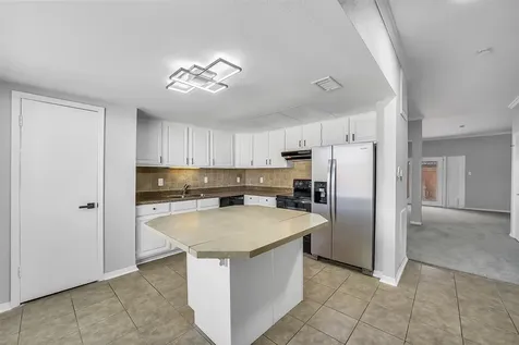 14703 Barryknoll Lane 11 Houston TX 77079