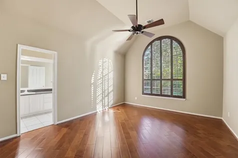 56 Lakeridge Drive The Woodlands TX 77381