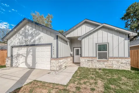 4633 Larkspur Street Houston TX 77051