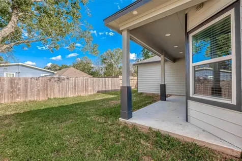 4633 Larkspur Street Houston TX 77051
