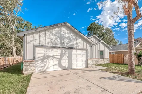 4633 Larkspur Street Houston TX 77051