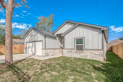 4633 Larkspur Street Houston TX 77051